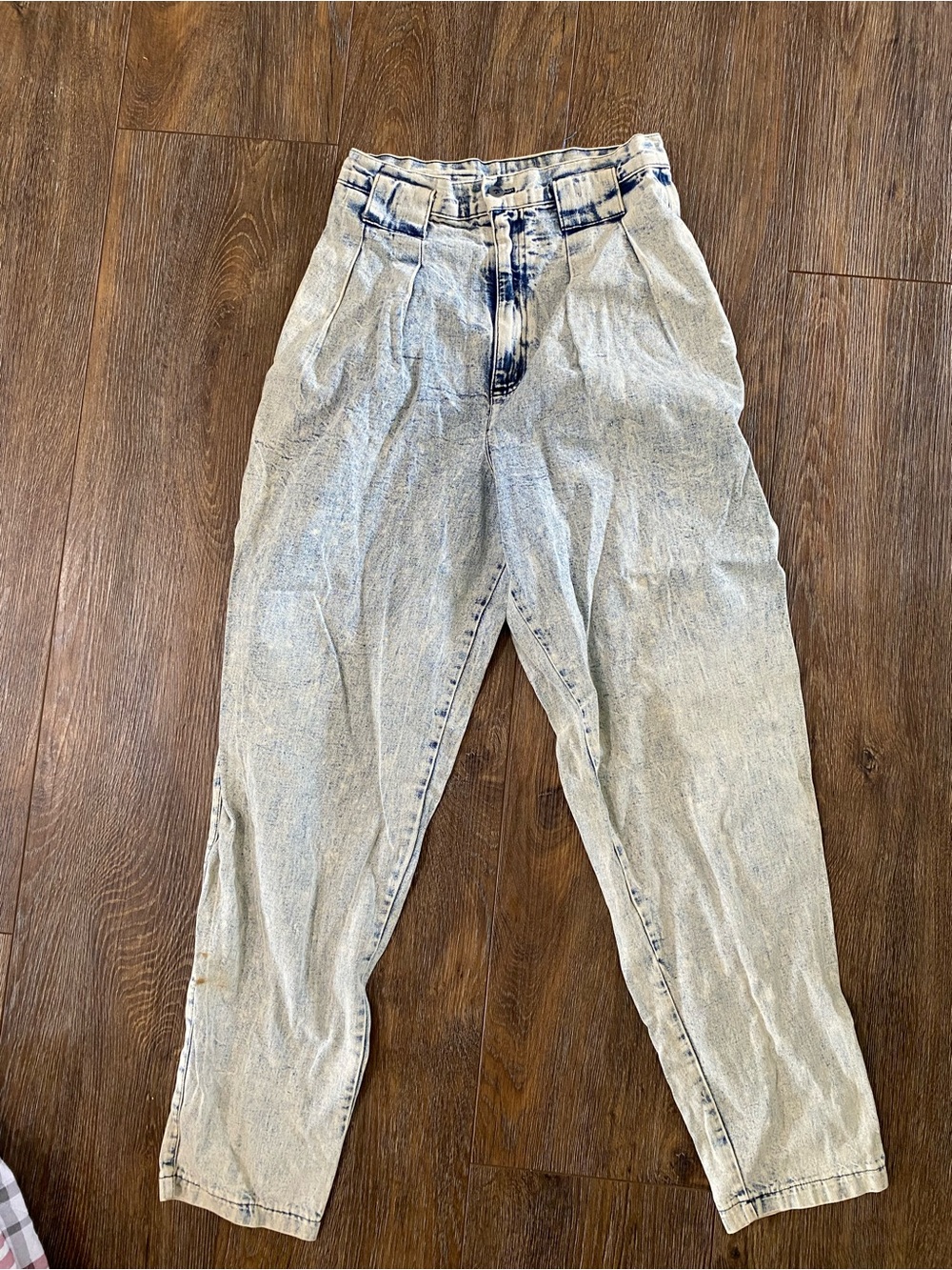 Vintage 1980’s Light Wash Pleated High-Waist Women's Jeans
